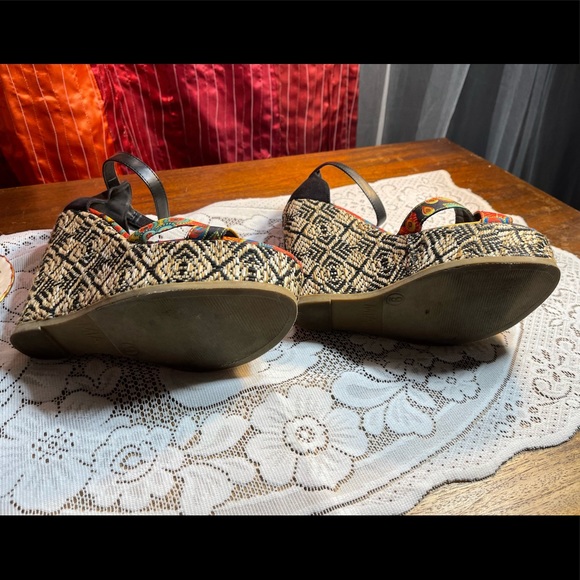 MIA Multicolor Patterned Platform Wedges - Picture 11 of 16